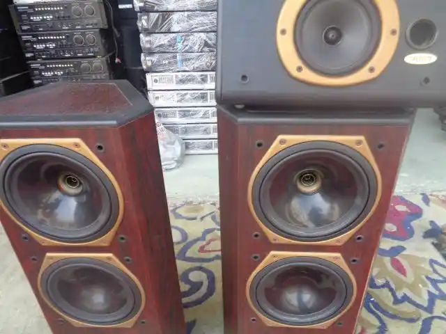 [家庭影院] 出天朗发烧音响 3只707