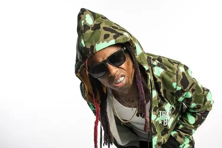 lilwaynedrake竟把他纹在身上示爱