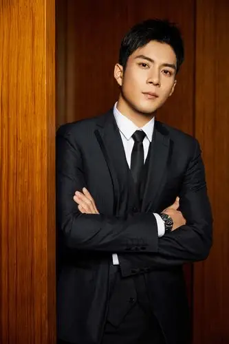 韩东君酷雅有型帅气图片写真