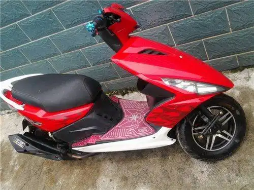 出售雅马哈红色鬼火摩托一台