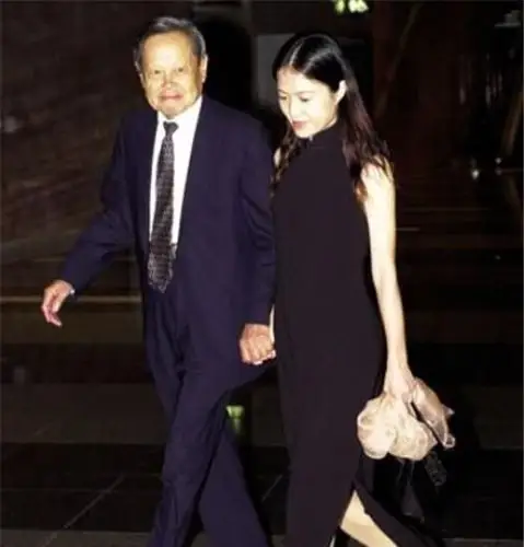 16年前,28岁清华才女为爱嫁82岁科学家,如今这对老夫少妻幸福吗