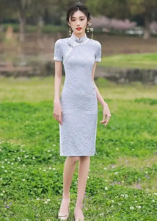 小清新旗袍夏季2023年新款,紫色高级感优雅年轻款高端气质低领少女