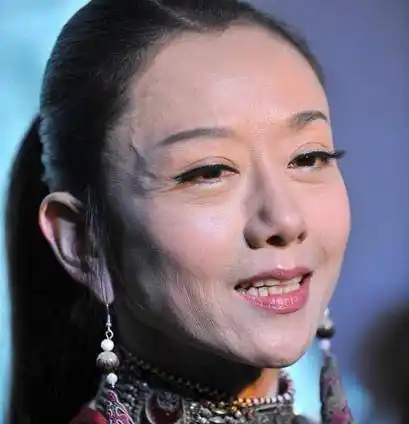 杨丽萍:一生两段婚姻,为了舞蹈不要孩子,取出两根肋骨_表演_丈夫_风格