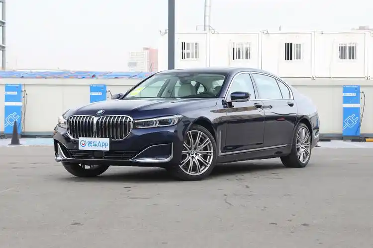 2021款宝马7系740lixdrive行政型豪华套装
