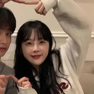 韩版情侣头像一人一半唯美甜蜜的情侣超清头像图片