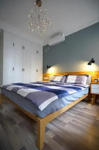 二居室北欧风格家衣柜图片