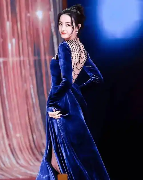 迪丽热巴"无心插柳",曝光纹身所在部位引关注!_女明星_成功_个人