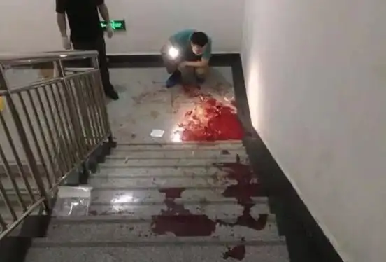 四川绵阳一女孩在医院遭前男友抹脖残忍杀死