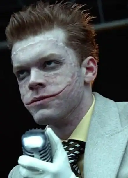 《哥谭》两次殒命,终成信仰,小丑杰罗姆永远活在了哥谭的黑暗中  :用