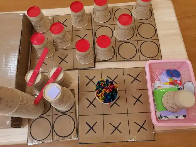 "巧手创意,变废为宝"——瀍河回族区第一幼儿园教师自制玩教具评比