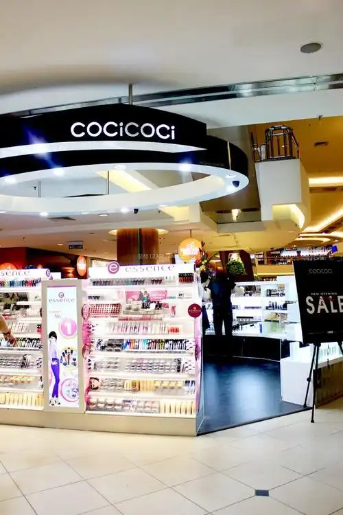 大型商场化妆品店装修实景图片