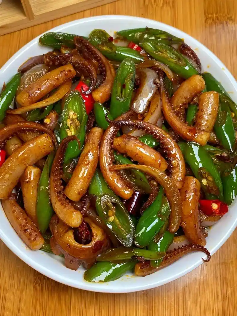 爆炒鱿鱼.你们要的鱿鱼来了#男人会做饭竞争对手少一半 #美食 - 抖音