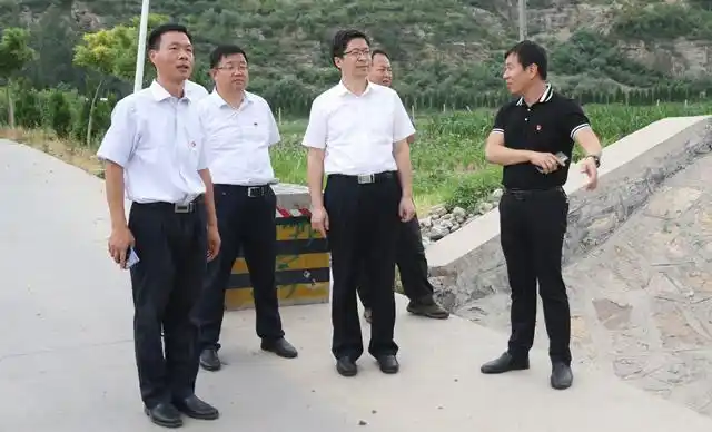 区领导视察淄河防汛工作