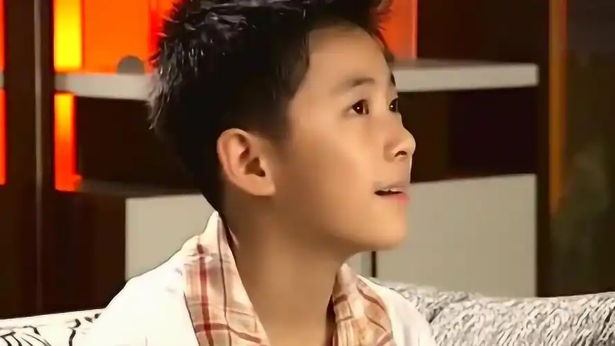 快乐星球4:博士为了得到梦境复原机,命令俩助手盯紧男孩_腾讯视频