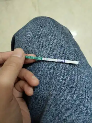 月经两天没来 测出来两条 一深一浅 各位大佬请问这是有了吗