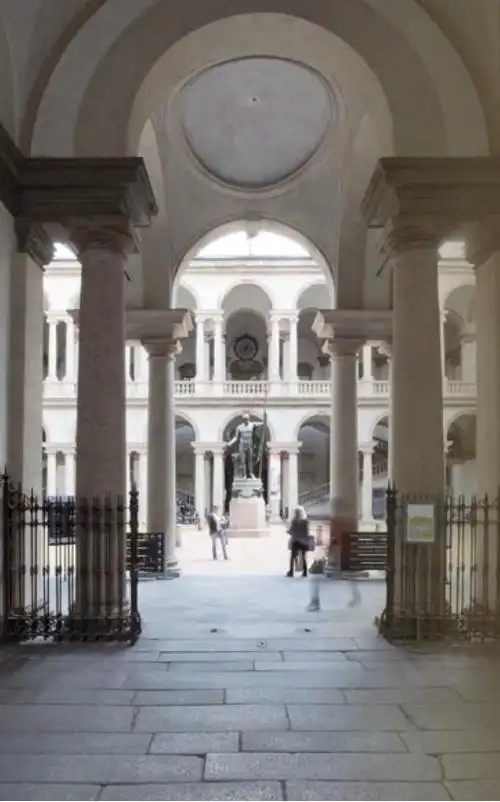 米兰布雷拉美术学院最新宣传册(附下载链接)