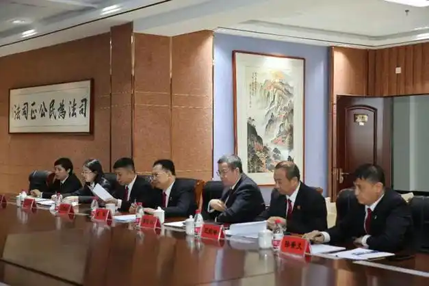 三争晋先强院先行丨依安县委常委政法委书记孙晓东深入依安县人民法院