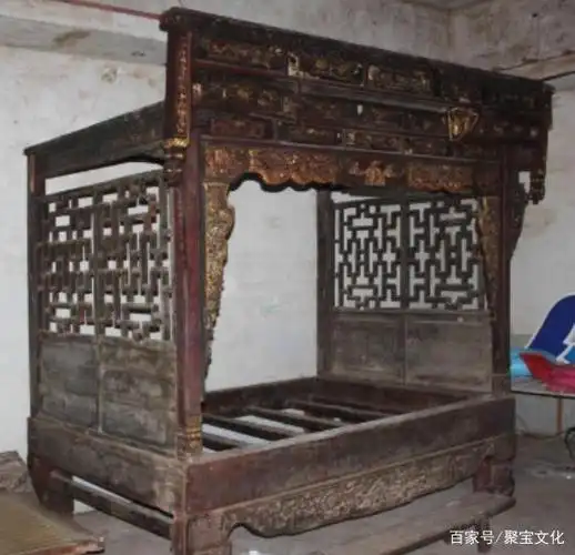 木制床 以前农村用的几乎都是木板床,通过木板搭建而成,这种古老闯行