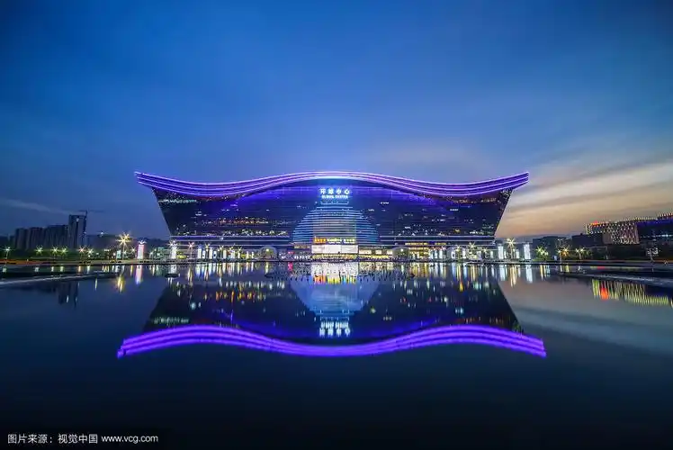 p>新世纪环球中心是四川省,成都市两级政府确定的打造世界现代田园