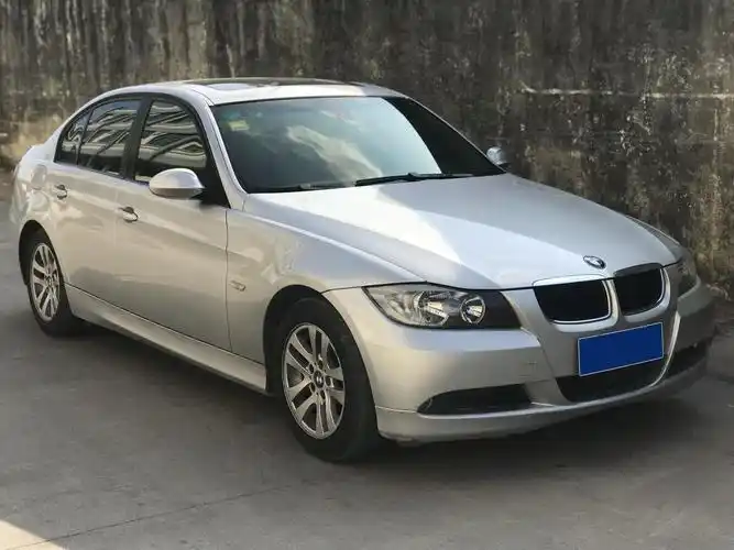 2011款进口宝马3系老款宝马3系