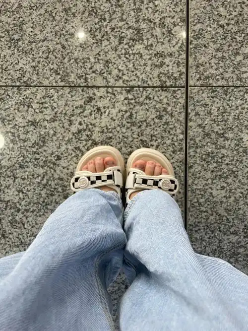 脚胖星人友好凉鞋小香风