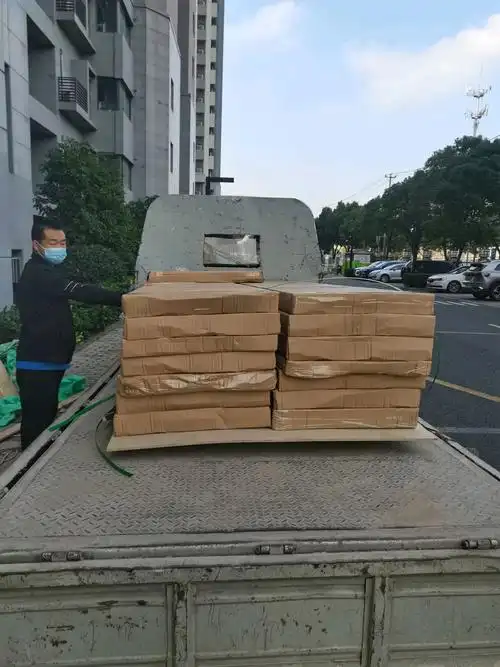 三轮车,小货车,居民搬家,办公室搬迁,人力搬运工,货物装缷