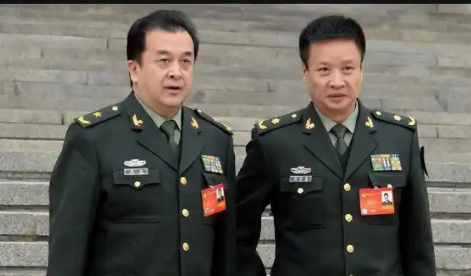 作为演员行列里军衔"巅峰"的黄宏,考虑到日常工作也一定十分繁忙,网友