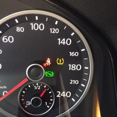 胎压故障灯亮起