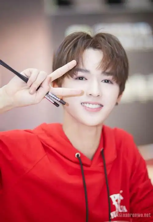 偶像练习生朱正廷新发型 这才是朱正廷的正确打开方式