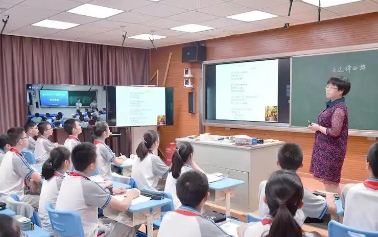 临平区吴昌硕实验学校的启用与教育创新