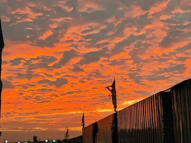 火烧云 #天空  我的家乡的难得一见的漂亮风景,这天空估计只有战争