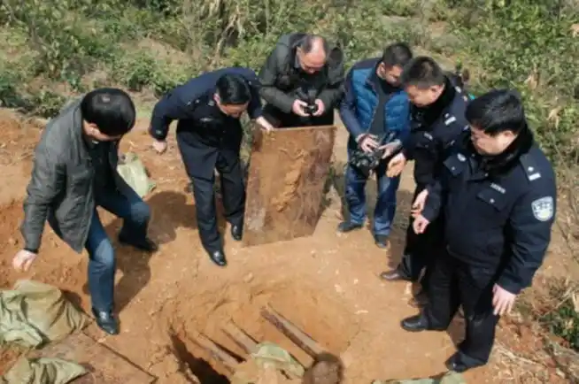 杭州市中心钱镠墓如何被盗盗洞直达墓室盗出文物要价6亿