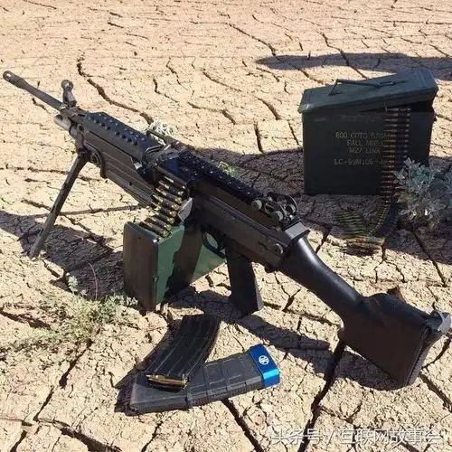 枪火28m249军用轻机枪美国步兵最常用的压制性武器