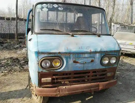 真正的经典,6770年代轻卡bj-130,当年开这车都住别墅了!