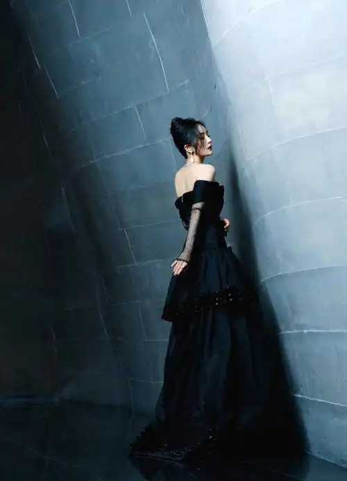 拾光盛典##杨幂一字肩深v黑纱裙