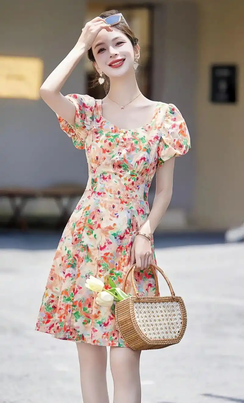 法式复古碎花裙!一眼心动95.