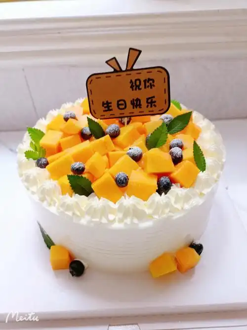 6英寸动物奶水果蛋糕