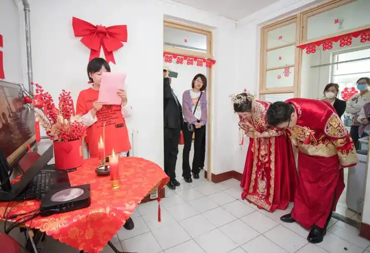 疫情当下的今天我拍摄了一场特殊的婚礼