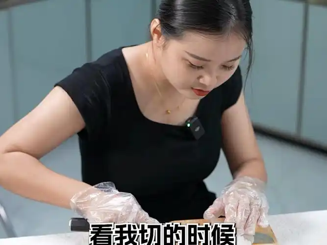 2.吃剩环节啦~ | 美女厨师现场展示烹饪技巧