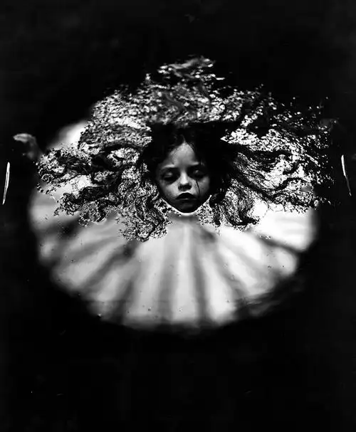 亲密家庭——sally mann(莎丽·曼)摄影作品