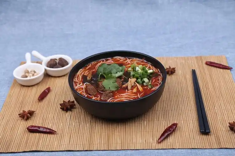 武胜绵阳米粉培训哪家靠谱?-蜀味缘餐饮小吃培训学校