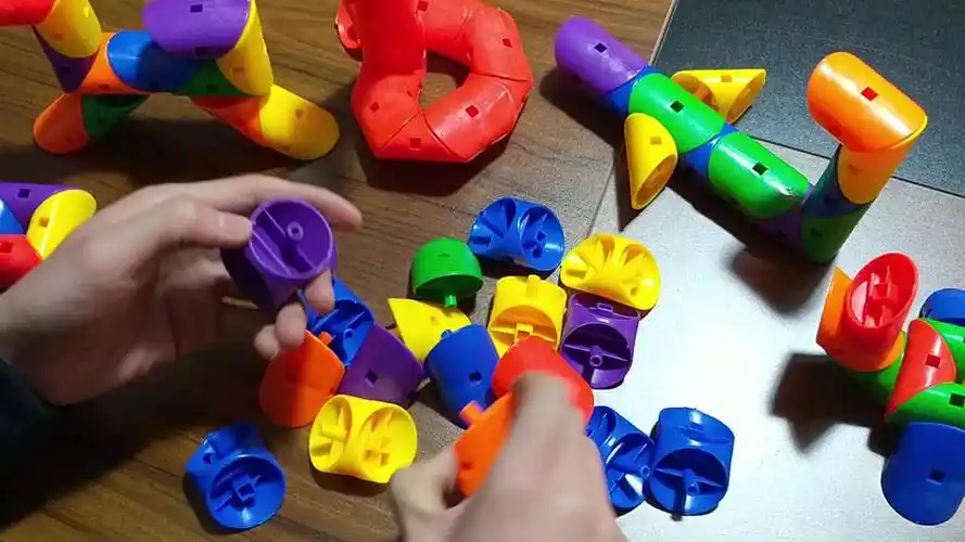 京奇 儿童桌面拼插 360度旋转 幼儿园益智玩具