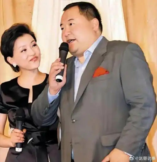 吴征为追求杨澜,豪掷500万购游艇示爱,并许下100亿之诺.