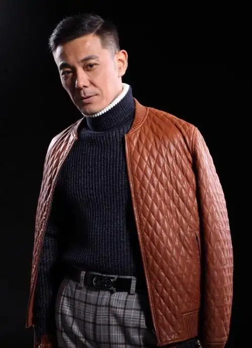 回顾后浪补过头朱老板扮演者曾做过10年警察用演技征服观众