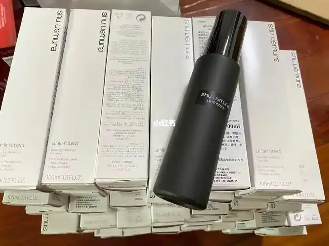 海免博主人手一只的植村秀定妆喷雾