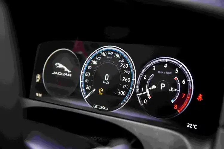 快试2019年款捷豹xfl