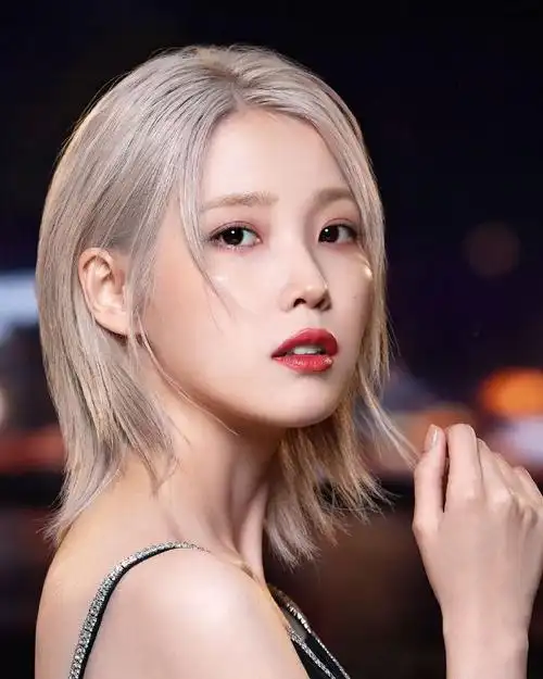 iu李知恩雅诗兰黛全球代言人