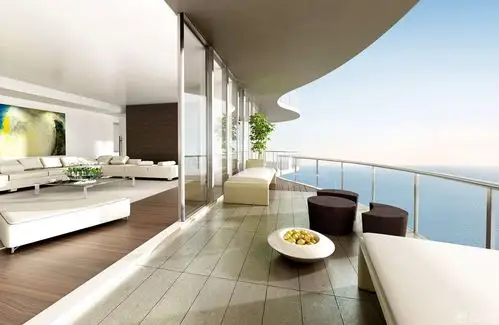 现代欧式别墅阳台设计装修效果图