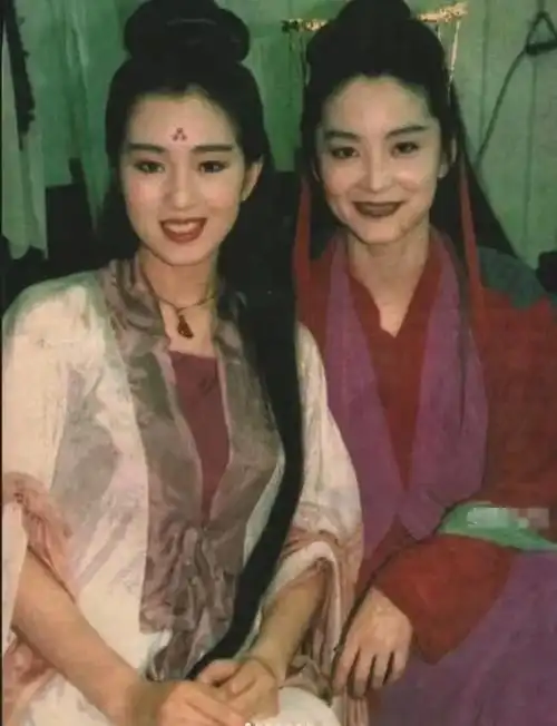 琼女郎vs谋女郎:骨相美人的时光不败魅力|林青霞|张曼玉_网易订阅