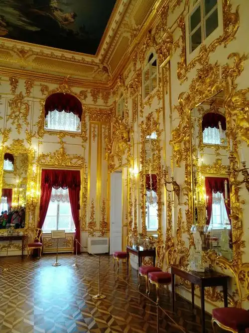 圣彼得堡的夏宫宫殿内景